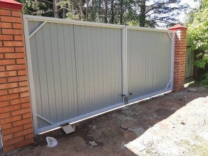 Распашные ворота с ручным управлением - пример 1 фото в Некрасовском