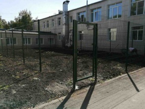 3D заборы для школы 15 метров фото в Некрасовском