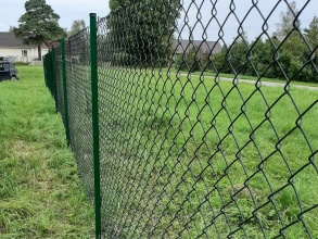 Забор из сетки рабицы в натяг 80 метров фото в Некрасовском