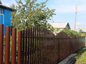 Забор из евроштакетника с утрамбовкой щебнем 48 метров фото в Некрасовском